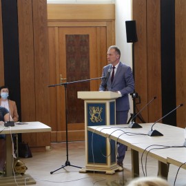 powiększ zdjęcie: Wotum zaufania i absolutorium dla Tadeusza Krzakowskiego. Budżet za 2020 rok przyjęty