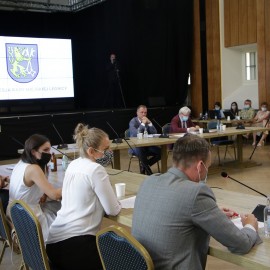 powiększ zdjęcie: Wotum zaufania i absolutorium dla Tadeusza Krzakowskiego. Budżet za 2020 rok przyjęty