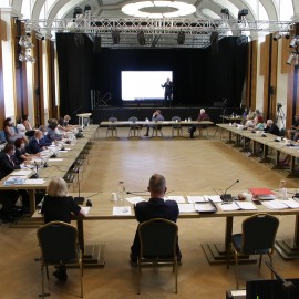 powiększ zdjęcie: Wotum zaufania i absolutorium dla Tadeusza Krzakowskiego. Budżet za 2020 rok przyjęty