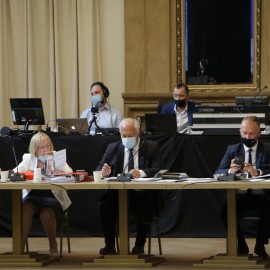 powiększ zdjęcie: Wotum zaufania i absolutorium dla Tadeusza Krzakowskiego. Budżet za 2020 rok przyjęty