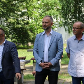 powiększ zdjęcie: Jerzyki kontra komary. Legnica stawia na aktywną ekologię