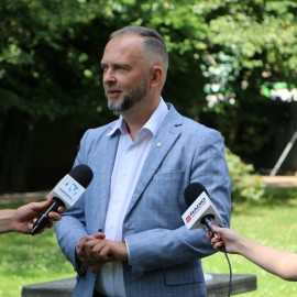 powiększ zdjęcie: Jerzyki kontra komary. Legnica stawia na aktywną ekologię