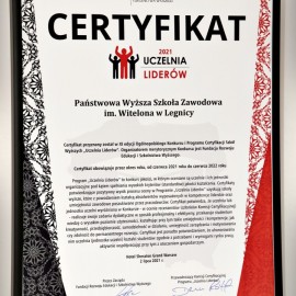 powiększ zdjęcie: Legnicka PWSZ po raz kolejny uhonorowana tytułem Uczelnia Liderów