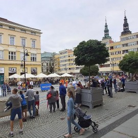 powiększ zdjęcie: Alan Banaszek wygrał w sercu miasta prolog Grodów Piastowskich