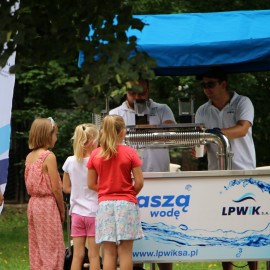 powiększ zdjęcie: Dołącz do naszych śniadań na trawie. Legniczanie je pokochali