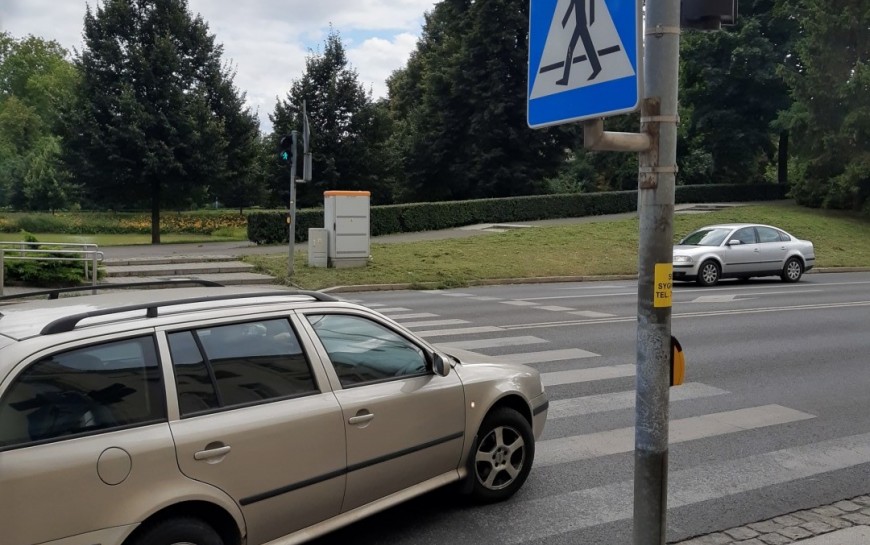 Dbamy o bezpieczeństwo. Montowane są nowe sygnalizatory świetlne