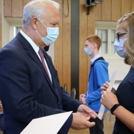 Nowy rok szkolny. Uczniowie otrzymali stypendia od prezydenta