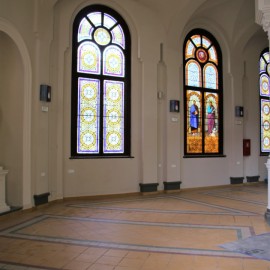 powiększ zdjęcie: Renowacja cmentarnej kaplicy ukazała, jak piękne są tam detale architektoniczne