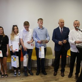 powiększ zdjęcie: Otwarto centrum spotkań młodzieży. Będzie aktywne, kreatywne z pomysłami