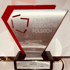 powiększ zdjęcie: Legnica w czołówce najlepszych i najbardziej rozwojowych samorządów