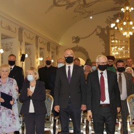 powiększ zdjęcie: Miasto podziękowało i nagrodziło wybitnych legniczan, instytucje, organizacje