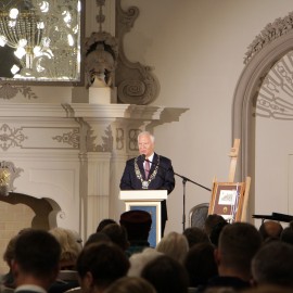powiększ zdjęcie: Miasto podziękowało i nagrodziło wybitnych legniczan, instytucje, organizacje