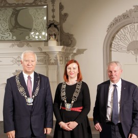 powiększ zdjęcie: Miasto podziękowało i nagrodziło wybitnych legniczan, instytucje, organizacje