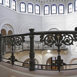 powiększ zdjęcie: Renowacja cmentarnej kaplicy ukazała piękno jej architektury