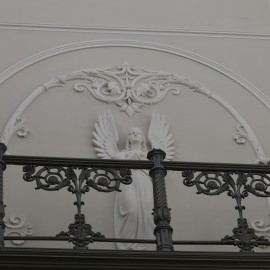 powiększ zdjęcie: Renowacja cmentarnej kaplicy ukazała piękno jej architektury