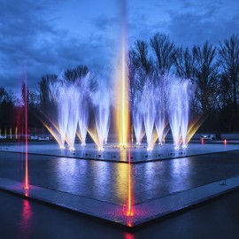 powiększ zdjęcie: Nowe godziny pokazu woda, światło, dźwięk na fontannach