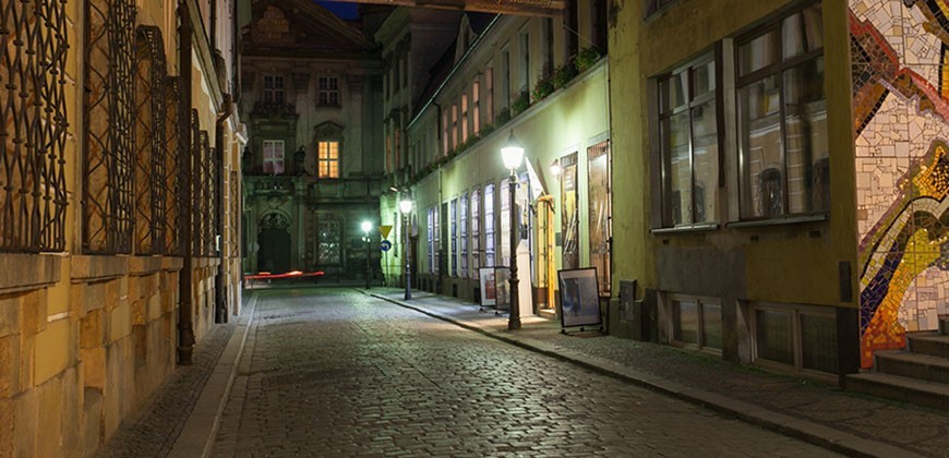 Wybierz się na noc pełną atrakcji, czyli wystawowy zawrót głowy