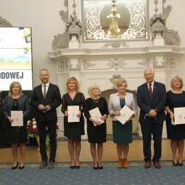 Dzień Edukacji Narodowej. Prezydent podziękował i nagrodził nauczycieli