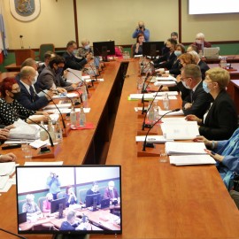 Legniccy radni przyjęli uchwałę w sprawie wysokości stawek podatku od nieruchomości