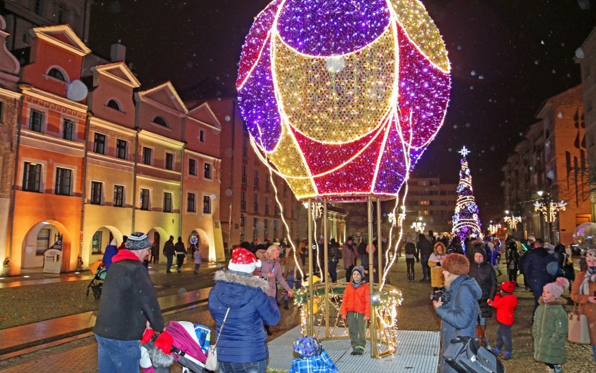 W Mikołajki rozbłysły nasze bajkowe iluminacje i odmieniły miasto