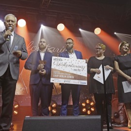 powiększ zdjęcie: III Gala Wolontariatu. Podziękowania i nagrody dla uzależnionych od pomagania