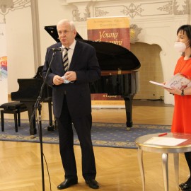 powiększ zdjęcie: Młody Paganini. W Akademii Rycerskiej młodzi wirtuozi zagrali utwory mistrza