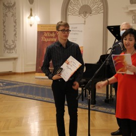 powiększ zdjęcie: Młody Paganini. W Akademii Rycerskiej młodzi wirtuozi zagrali utwory mistrza