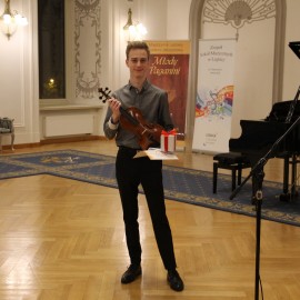 Młody Paganini. W Akademii Rycerskiej młodzi wirtuozi zagrali utwory mistrza