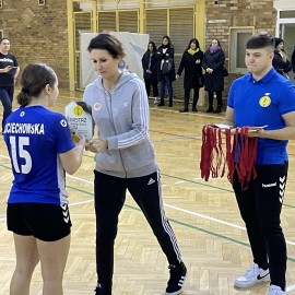 powiększ zdjęcie: Juniorki EUCO-UKS Dziewiątka Legnica najlepsze na Dolnym Śląsku. Gratulujemy