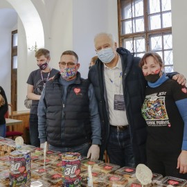 powiększ zdjęcie: Zagraliśmy z wielkim sercem. W puszkach ponad 226 tys. zł, ale jeszcze licytujemy