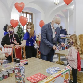 powiększ zdjęcie: Zagraliśmy z wielkim sercem. W puszkach ponad 226 tys. zł, ale jeszcze licytujemy