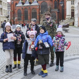 powiększ zdjęcie: Zagraliśmy z wielkim sercem. W puszkach ponad 226 tys. zł, ale jeszcze licytujemy