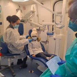 Dentobus zawitał już do legnickich przedszkoli