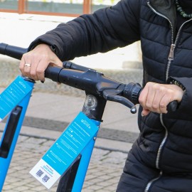 Elektryczne hulajnogi są już w Legnicy. Sprawdź jak poruszać się nimi
