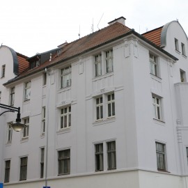powiększ zdjęcie: Kolejne kamienice na ul. Henryka Pobożnego odzyskują dawny blask