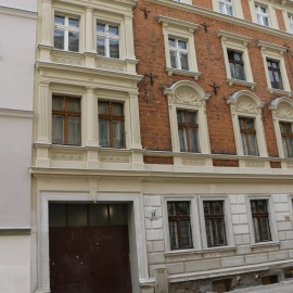 powiększ zdjęcie: Kolejne kamienice na ul. Henryka Pobożnego odzyskują dawny blask