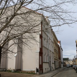 powiększ zdjęcie: Kolejne kamienice na ul. Henryka Pobożnego odzyskują dawny blask