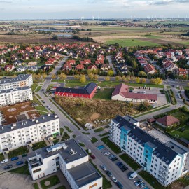 powiększ zdjęcie: Legnica z drona. Zobacz osiedle Piekary B z lotu ptaka. Robi wrażenie