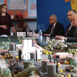 W Henrykówce będą kształcić techników i mechaników pojazdów kolejowych