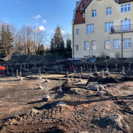 powiększ zdjęcie: Na budowie Domu Opieki nad Matką i Dzieckiem zakończono ważne roboty