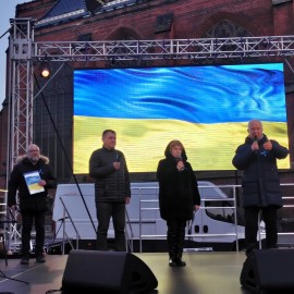 powiększ zdjęcie: Z wielkim sercem zagraliśmy dla Ukrainy. Jesteśmy z nimi solidarni