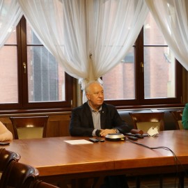 powiększ zdjęcie: Fundacja z Walii pomoże dzieciom uchodźców z Ukrainy