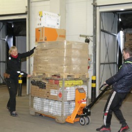 powiększ zdjęcie: W Legnicy powstały centra logistyczne darów (huby)