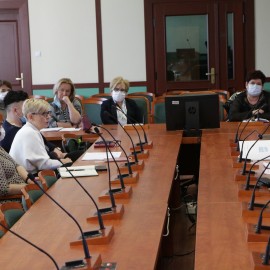 powiększ zdjęcie: Pomoc medyczna uchodźcom. Jak z niej skorzystać