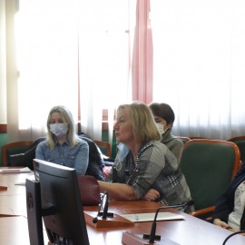 powiększ zdjęcie: Pomoc medyczna uchodźcom. Jak z niej skorzystać