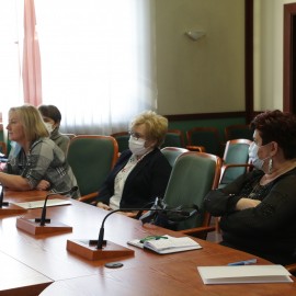 powiększ zdjęcie: Pomoc medyczna uchodźcom. Jak z niej skorzystać