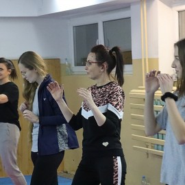 powiększ zdjęcie: Legniczanki budzą w sobie wiosnę. Zaczęły od kursu samoobrony