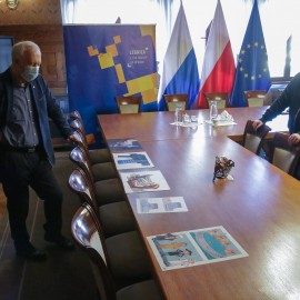 powiększ zdjęcie: Satyrykon 2022. Nagroda specjalna prezydenta Legnicy dla kubańskiego artysty