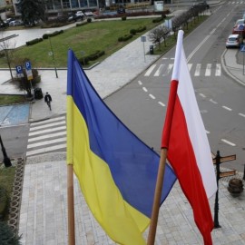 Solidarność polskich miast z walczącą Ukrainą