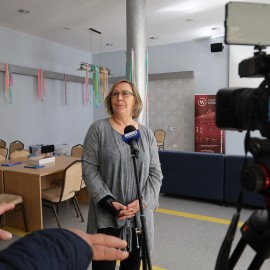 powiększ zdjęcie: Ruszyło Centrum Spotkań dla Uchodźców w Legnicy w Witelonce